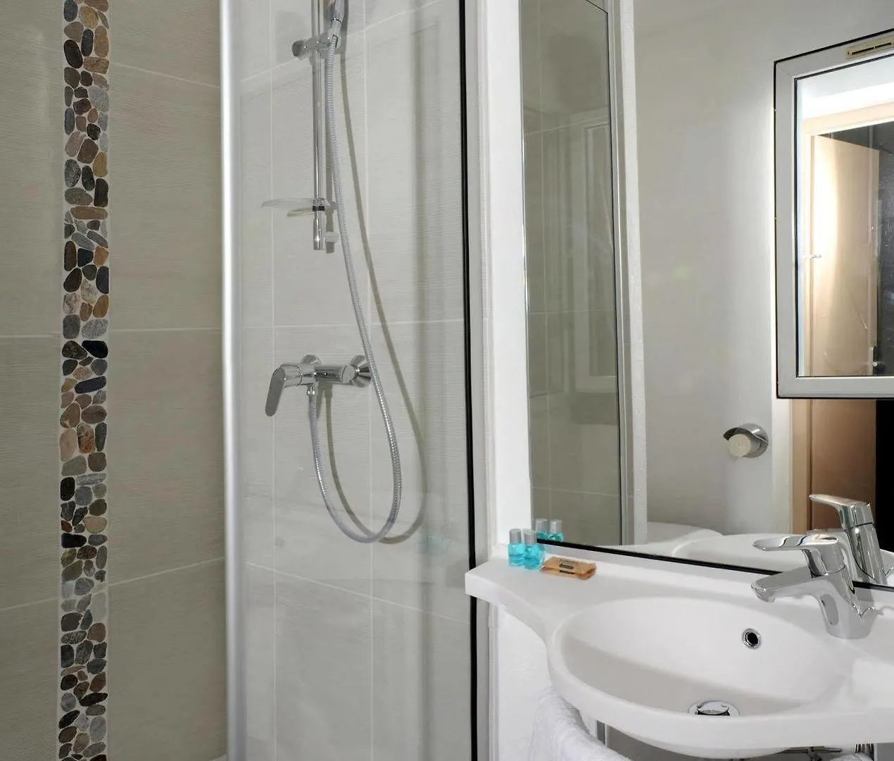 Hotel & Residence Albertville Tournon France