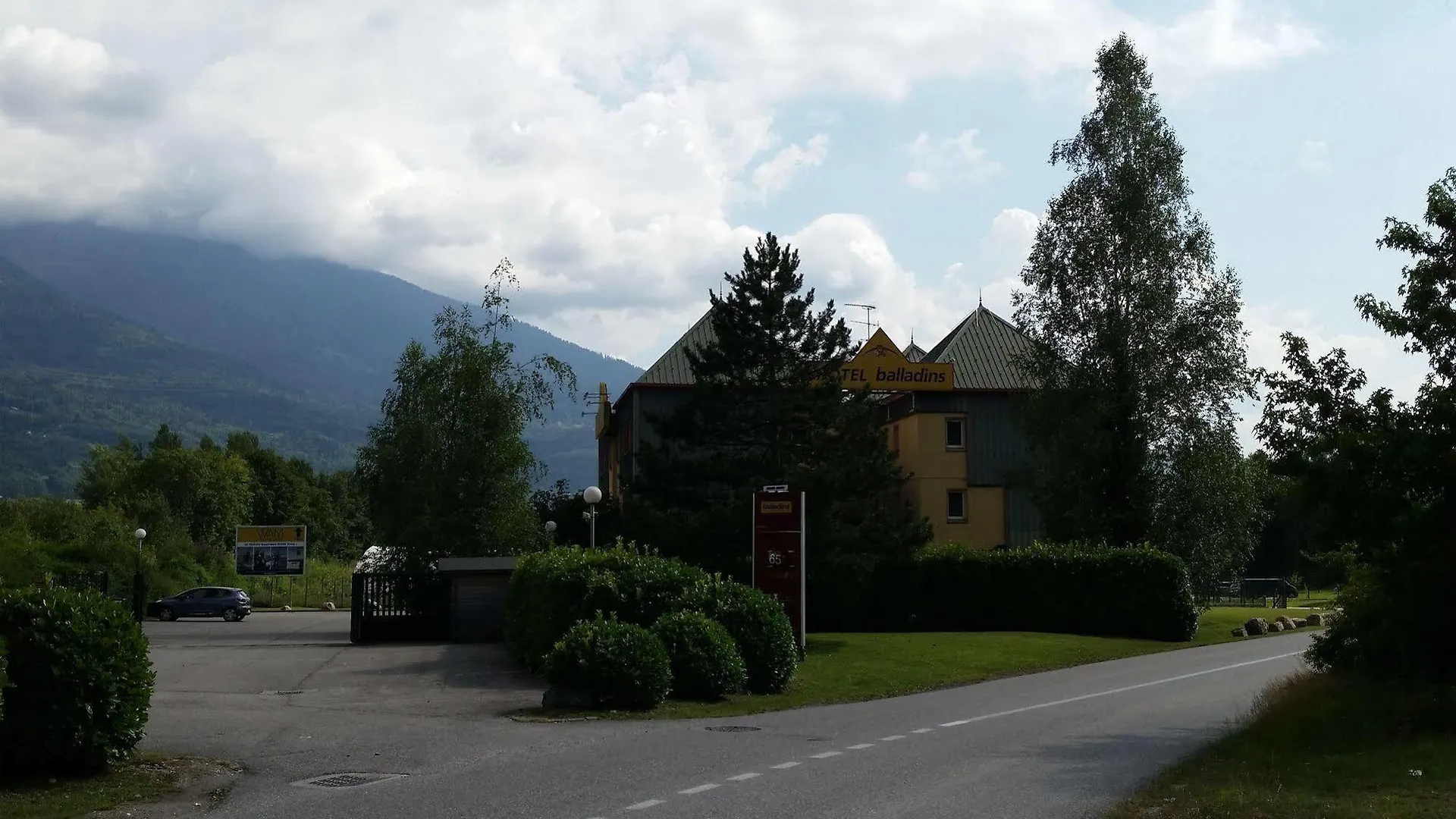 Hotel & Residence Albertville Tournon-sur-Rhône 法国